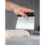 KitchenAid-yleistaikinaleikkuri ja -kaavin