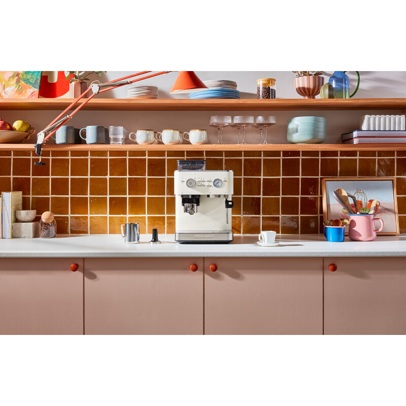 Pusautomātisks espresso automāts ar kafijas dzirnaviņām, Porcelain