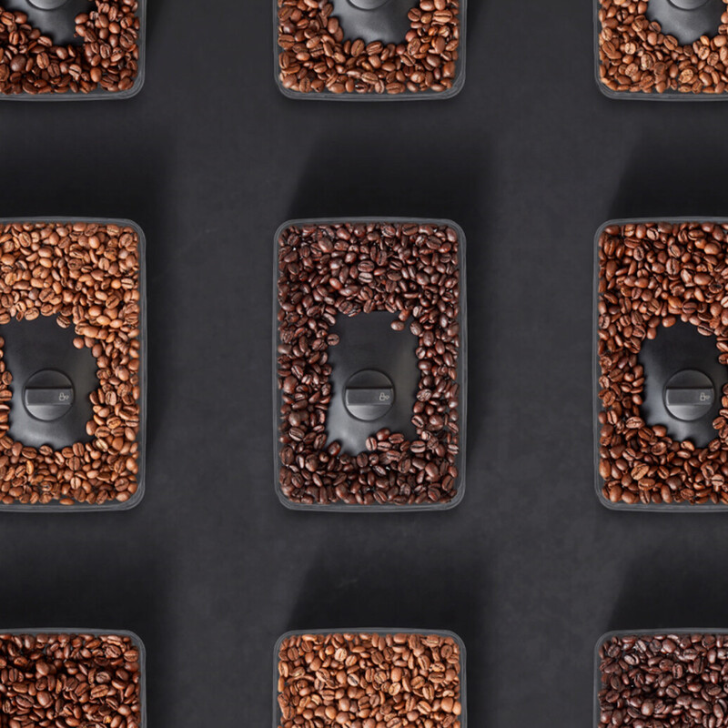 Removable bean hopper with lid