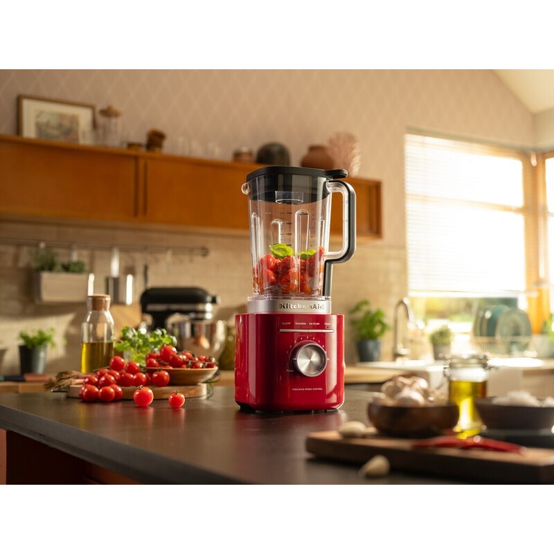 Прочный и мощный блендер KitchenAid с большим кувшином объемом 2 л