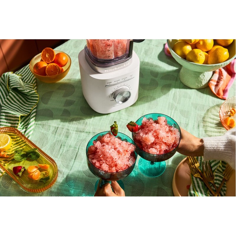 Izturīgs un jaudīgs KitchenAid blenderis ar lielu 2l krūzi