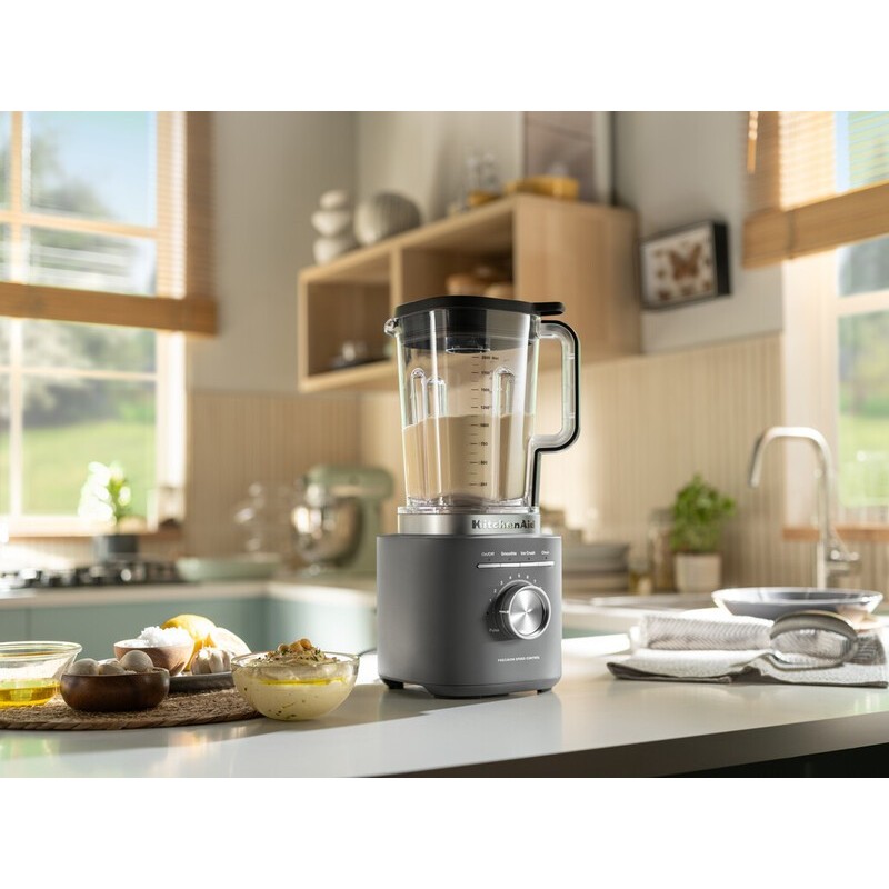 Прочный и мощный блендер KitchenAid с большим кувшином объемом 2 л