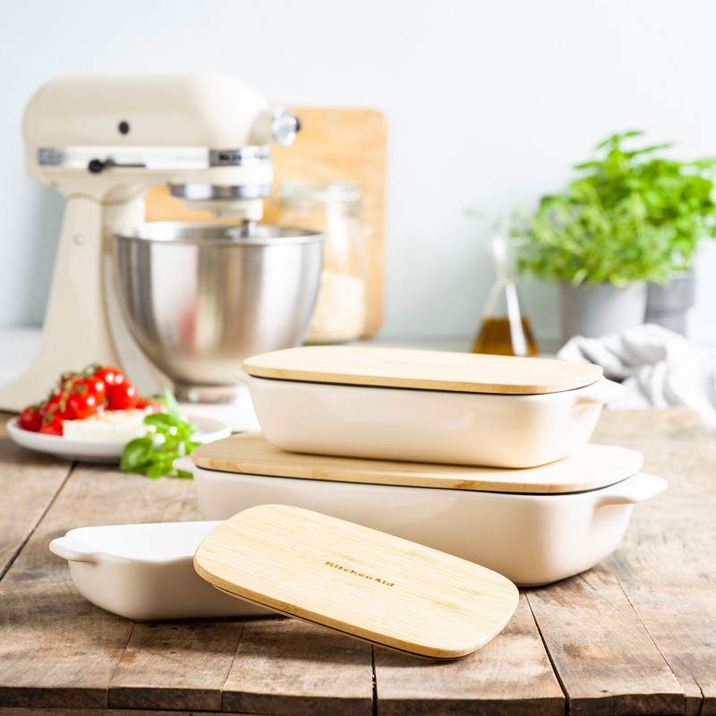 KitchenAid Medium Baker with lid, 1.9L, Almond Cream