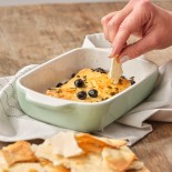 KitchenAidin pieni leivinpannu kannella, 0.9L, Pistachio