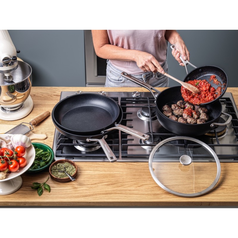 KitchenAid Pfanne mit Deckel aus geschmiedetem, gehärtetem Aluminium, 28 cm