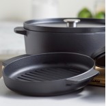 KitchenAidi ahju-lauale paigaldatav grillpann, 26 cm