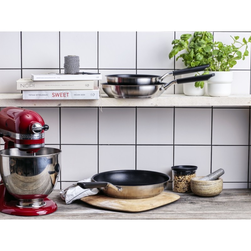 KitchenAid Classic nerūdijančio plieno 3 keptuvių rinkinys, 20cm/24cm/28 cm