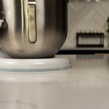 Mixermate™ neslystantis silikoninis kilimėlis maišytuvams su pakeliama talpa