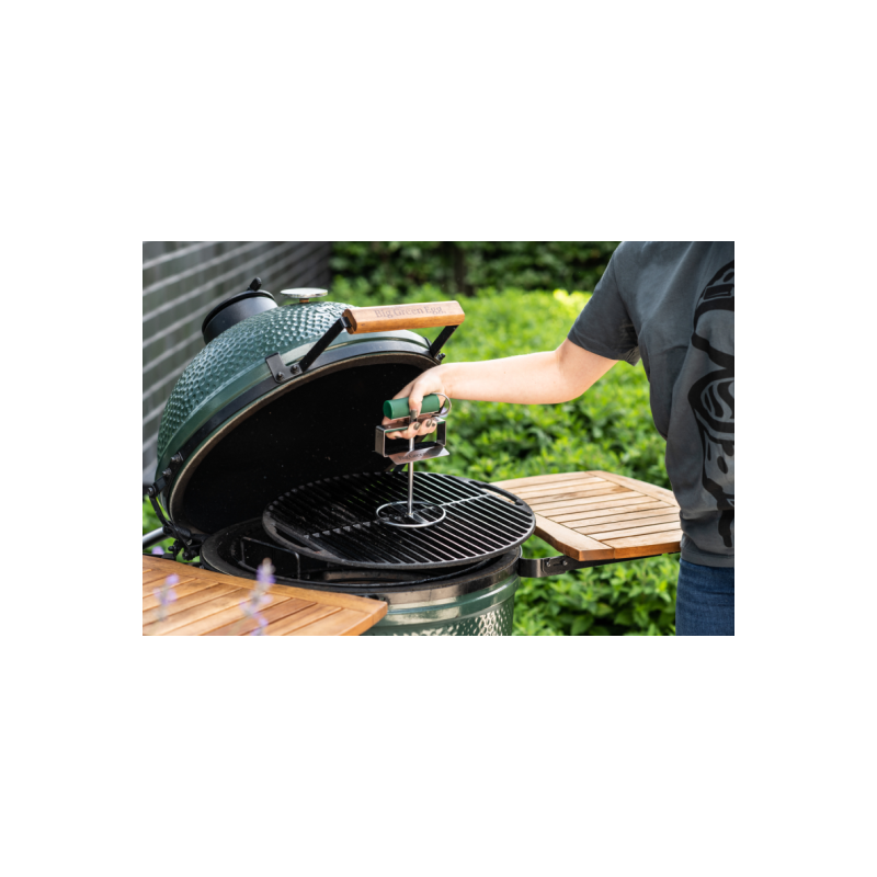 Big Green Egg malmist resti tõstja – turvaline käsitsemine