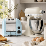 Set aus KitchenAid Artisan Küchenmaschine und Dualit Toaster