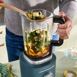 Kestävä ja tehokas KitchenAid-tehosekoitin, jossa on suuri 1,85 litran kannu