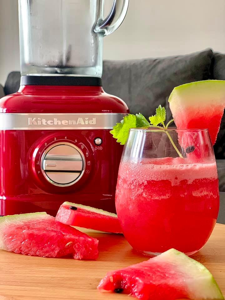 Big fan of fitness lifestyle and American style Cookies Teevi Pau shares  her Artisan blender K400 user experience | KitchenAid Baltics