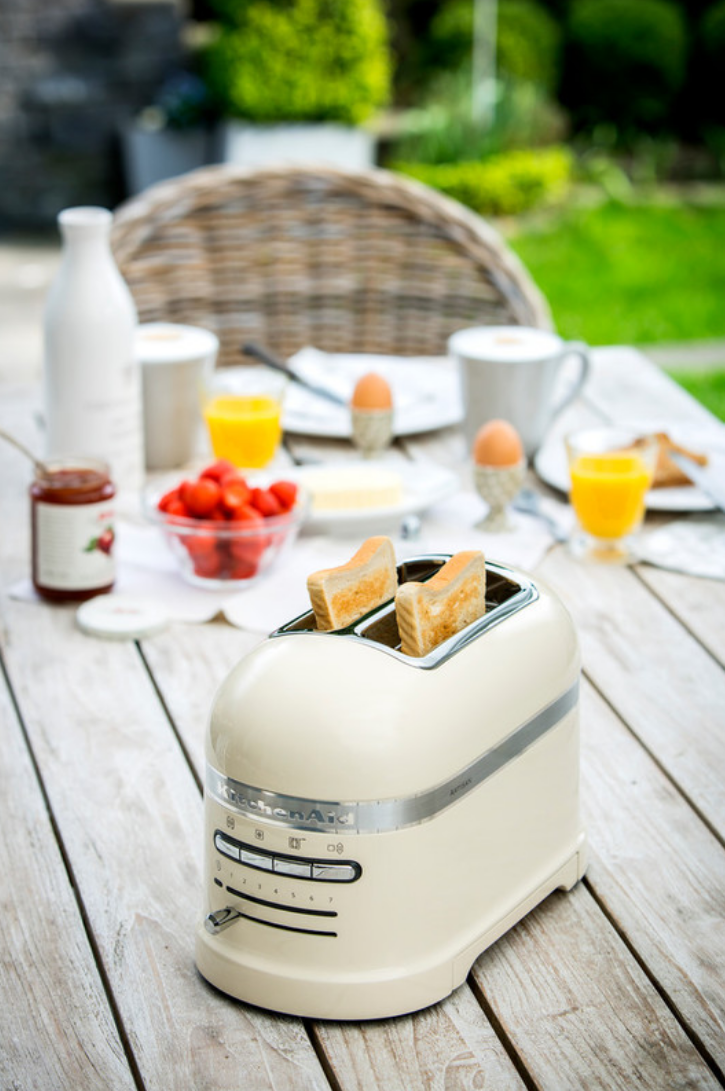 Warum den KitchenAid ARTISAN 2-Scheiben-Toaster wählen?